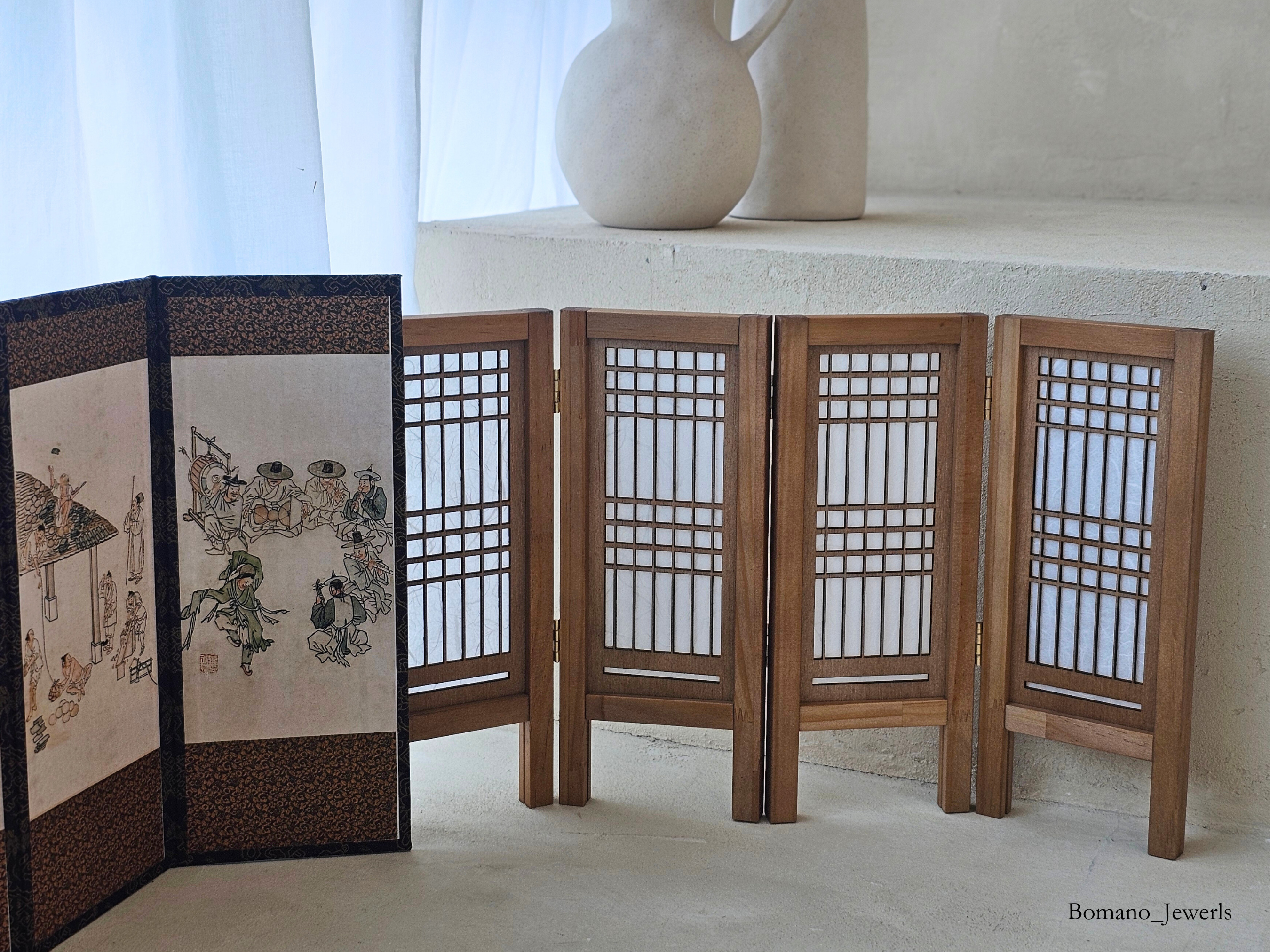 Ecru Mini Wooden Folding Screen Divider