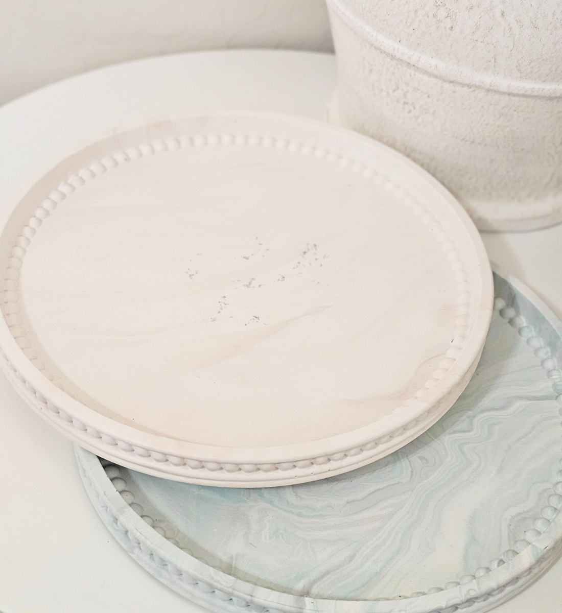 Hand-poured Marble Beaded Round Tray