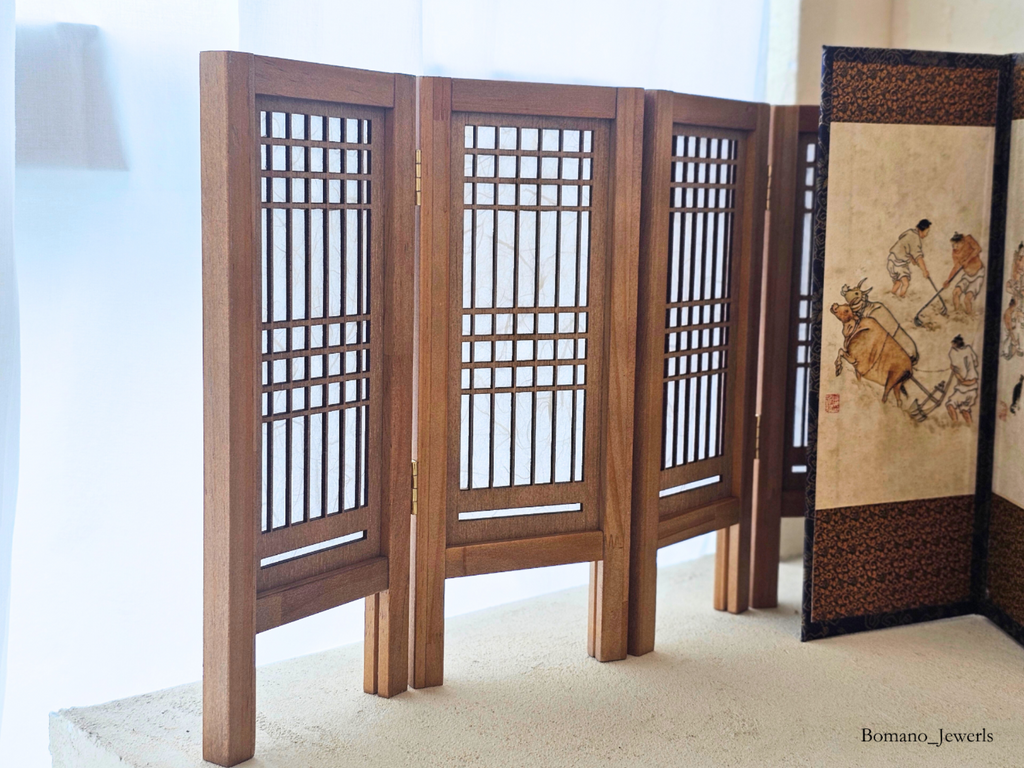 Ecru Mini Wooden Folding Screen Divider